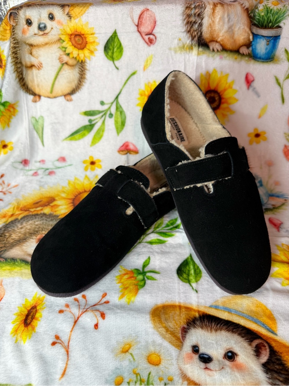 Cushionaire Slip-On Shoes with Cozy Lining-NWOT